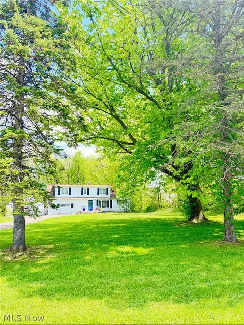 10187 Sperry Rd, Kirtland, OH 44094