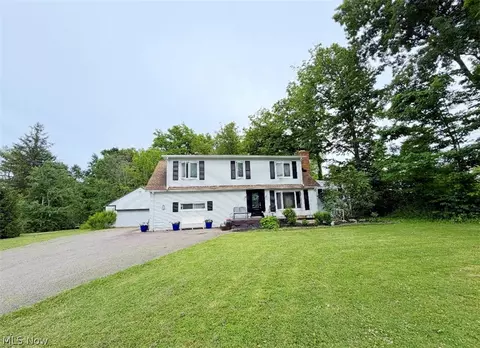 10187 Sperry Rd, Kirtland, OH 44094