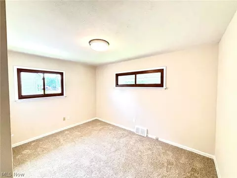 15460 Rademaker Dr, Brook Park, OH 44142 photo 14