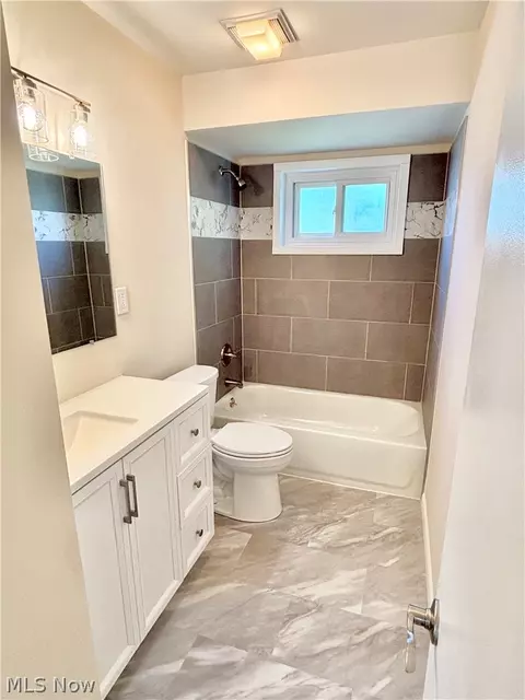 15460 Rademaker Dr, Brook Park, OH 44142 photo 11