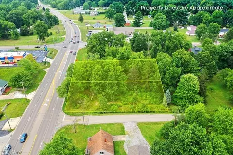 145 N Canfield Niles Rd, Youngstown, OH 44515