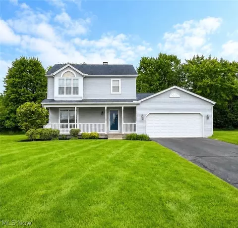 2189 Woodgate St, Youngstown, OH 44515