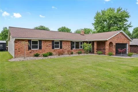 19474 Benbow Rd, Strongsville, OH 44136