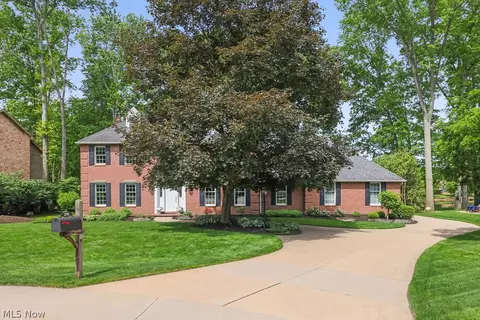296 Brookrun Dr, Copley, OH 44321
