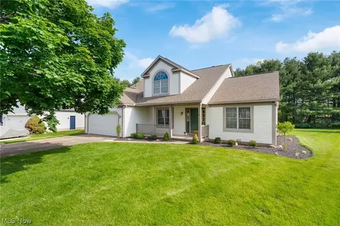 7567 Oakdale St NW, Massillon, OH 44646