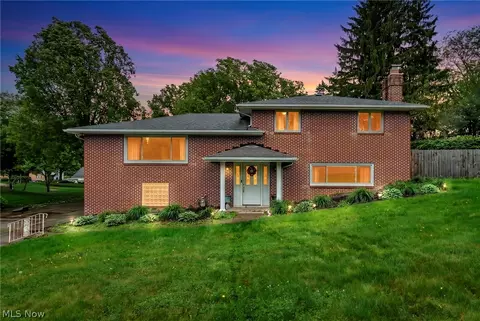 4841 Glenennis Cir NW, Canton, OH 44708