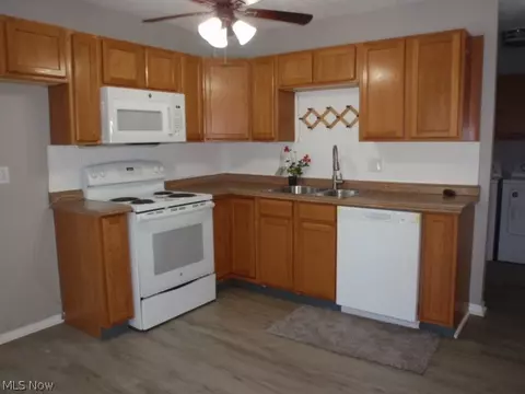 Kitchen - 544 Purdue Ave, Elyria, OH 44035 photo 1 of 1