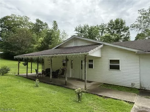 23501 County Road 93, Fresno, OH 43824
