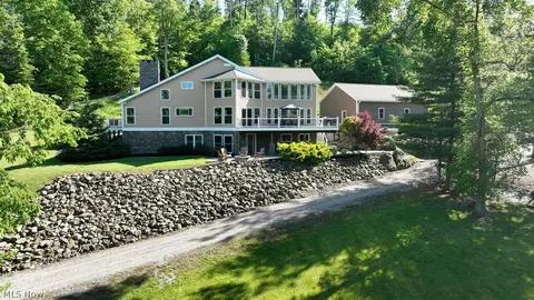 5234 Ribbon Rd SW, Bowerston, OH 44695