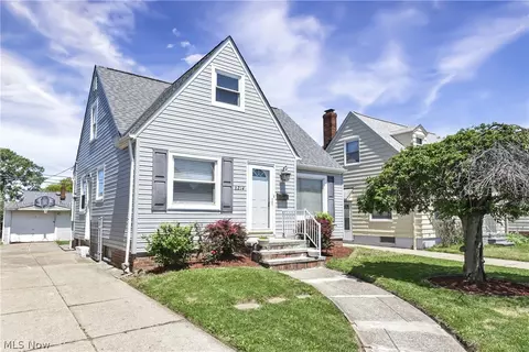 6214 Snow Rd, Parma, OH 44129