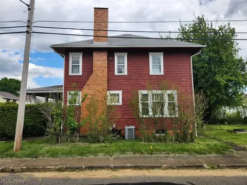 Exterior - 2336 10th St NW, Canton, OH 44708 photo 1 of 3
