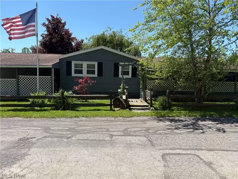 8701 Mayfield Rd #148, Chesterland, OH 44026