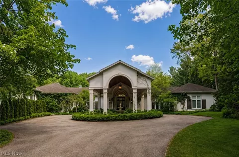 3007 Kersdale Rd, Pepper Pike, OH 44124