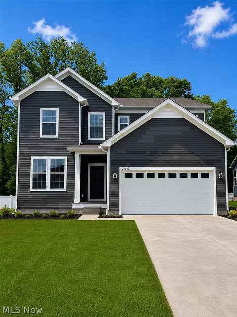 26541 Daisy Ln, Olmsted Twp, OH 44138