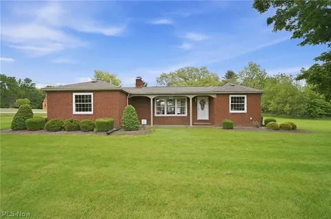 359 Walnut St, Leetonia, OH 44431