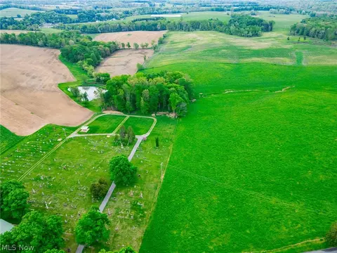 Emerick Road, Salineville, OH 43945