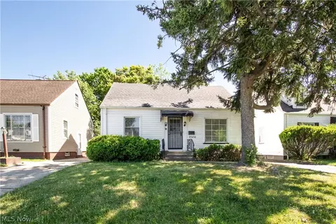 21412 Watson Rd, Maple Heights, OH 44137