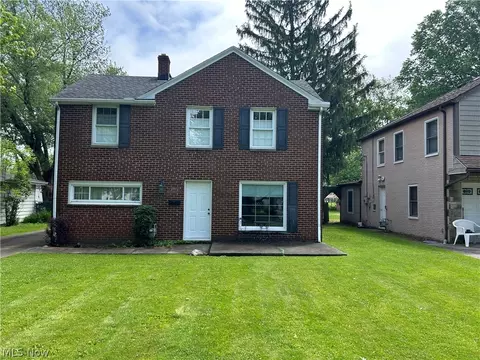 7359 Parma Park Blvd, Parma, OH 44130