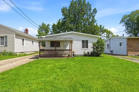 176 Clinton Ave, Elyria, OH 44035