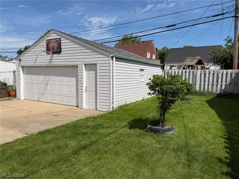 Exterior - 6706 Gilbert Ave, Parma, OH 44129 photo 4 of 4