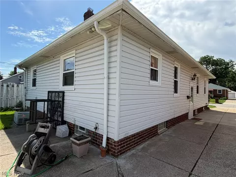 Exterior - 6706 Gilbert Ave, Parma, OH 44129 photo 3 of 4