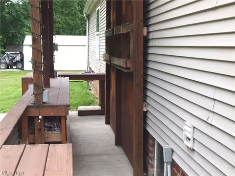 Exterior - 3000 3rd St SE, Canton, OH 44707 photo 4 of 8
