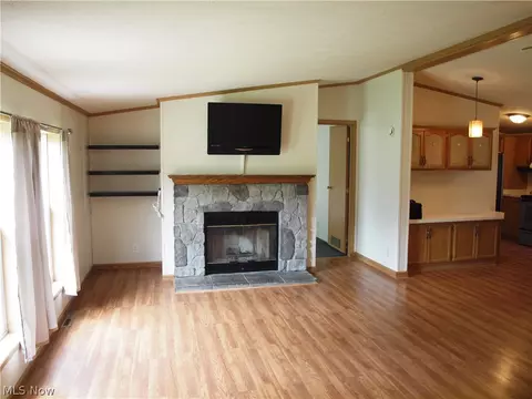 Living - 3000 3rd St SE, Canton, OH 44707 photo 3 of 4
