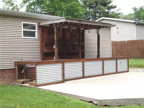 Exterior - 3000 3rd St SE, Canton, OH 44707 photo 3 of 8