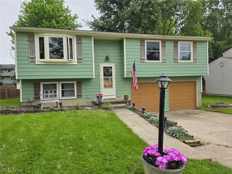 300 Montview Dr, Medina, OH 44256