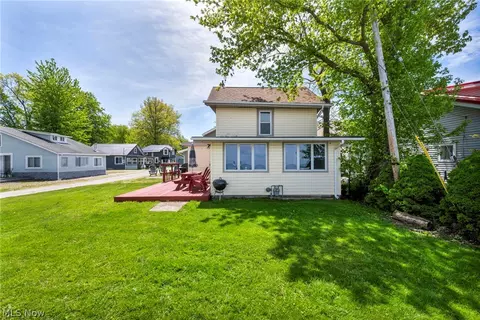 Exterior - 15 Lake Hurst Dr, Ashtabula, OH 44004 photo 1 of 2