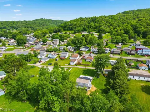 4754 Rutledge St, Midvale, OH 44653 photo 9
