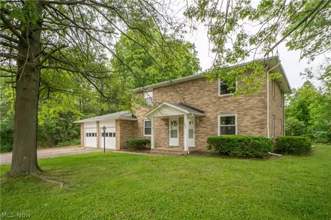 3837-3839 Beech Hill Rd NW, North Canton, OH 44720