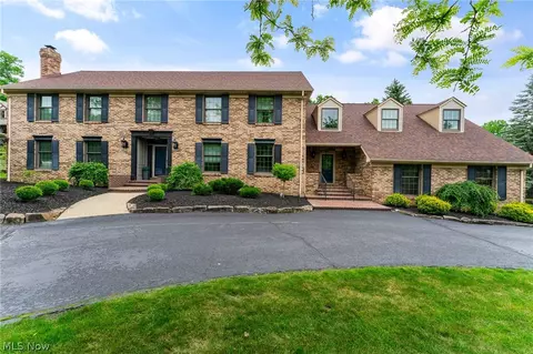 6127 Pebble Beach Ct, Canfield, OH 44406