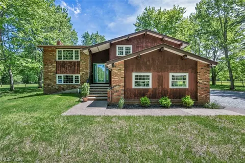 6407 Indian Point Rd, Painesville, OH 44077