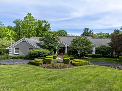 330 N Countryside Dr, Ashland, OH 44805