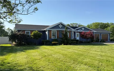 13350 South Ave, Columbiana, OH 44408