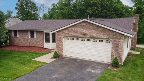 2411 Otterbin St, Louisville, OH 44641