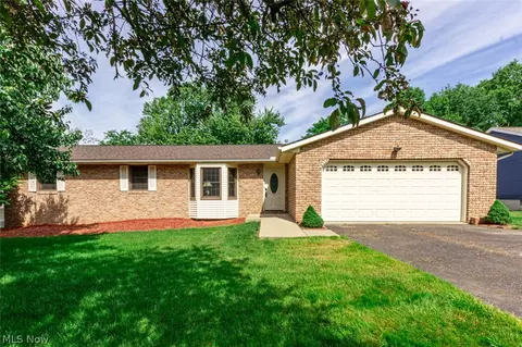 2411 Otterbin St, Louisville, OH 44641