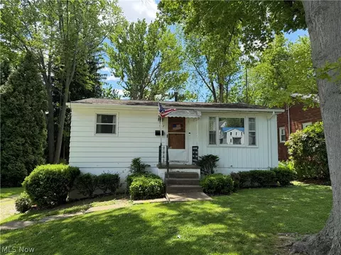 307 W 9th St, Salem, OH 44460