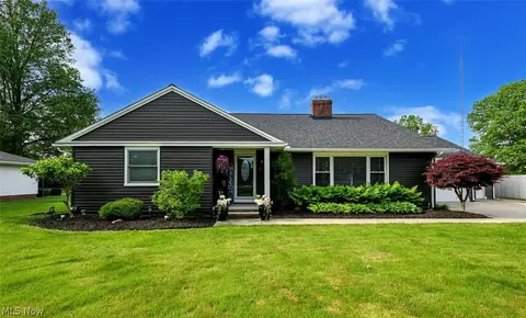 29163 Schwartz Rd, Westlake, OH 44145