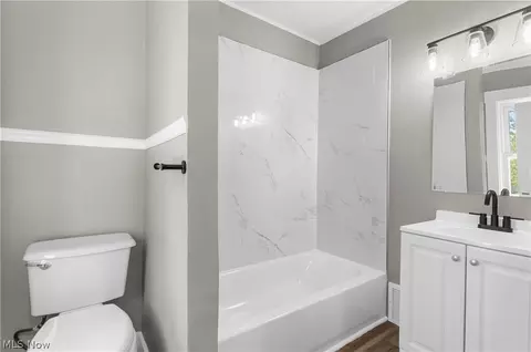 Bath - 189 Beechwood Dr, Boardman, OH 44512 photo 2 of 2