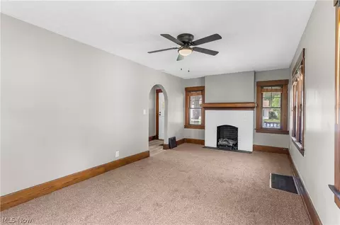 Living - 189 Beechwood Dr, Boardman, OH 44512 photo 1 of 2