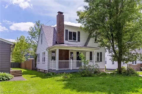 Exterior - 189 Beechwood Dr, Boardman, OH 44512 photo 3 of 7