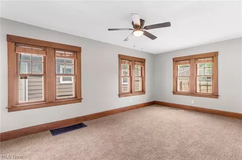 Living - 189 Beechwood Dr, Boardman, OH 44512 photo 2 of 2