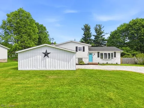 2357 Diamond St NE, Canton, OH 44721