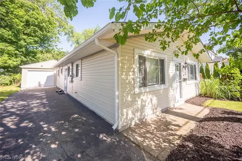 Exterior - 655 Orchard Rd, Willoughby, OH 44094 photo 5 of 5
