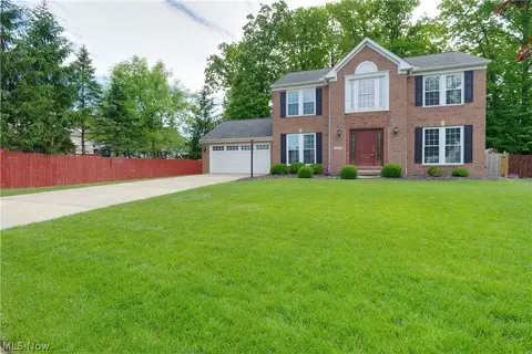 169 Aster Pl, Brunswick, OH 44212