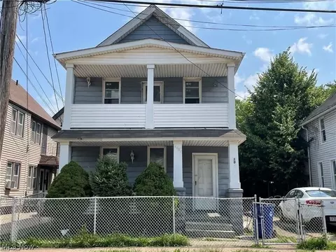 1043 E 68th St, Cleveland, OH 44103