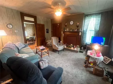 Living - 431 W Walnut St, Barnesville, OH 43713 photo 1 of 1
