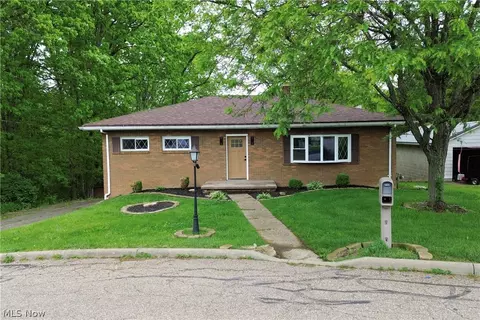 183 Meadow Rd, Wintersville, OH 43953